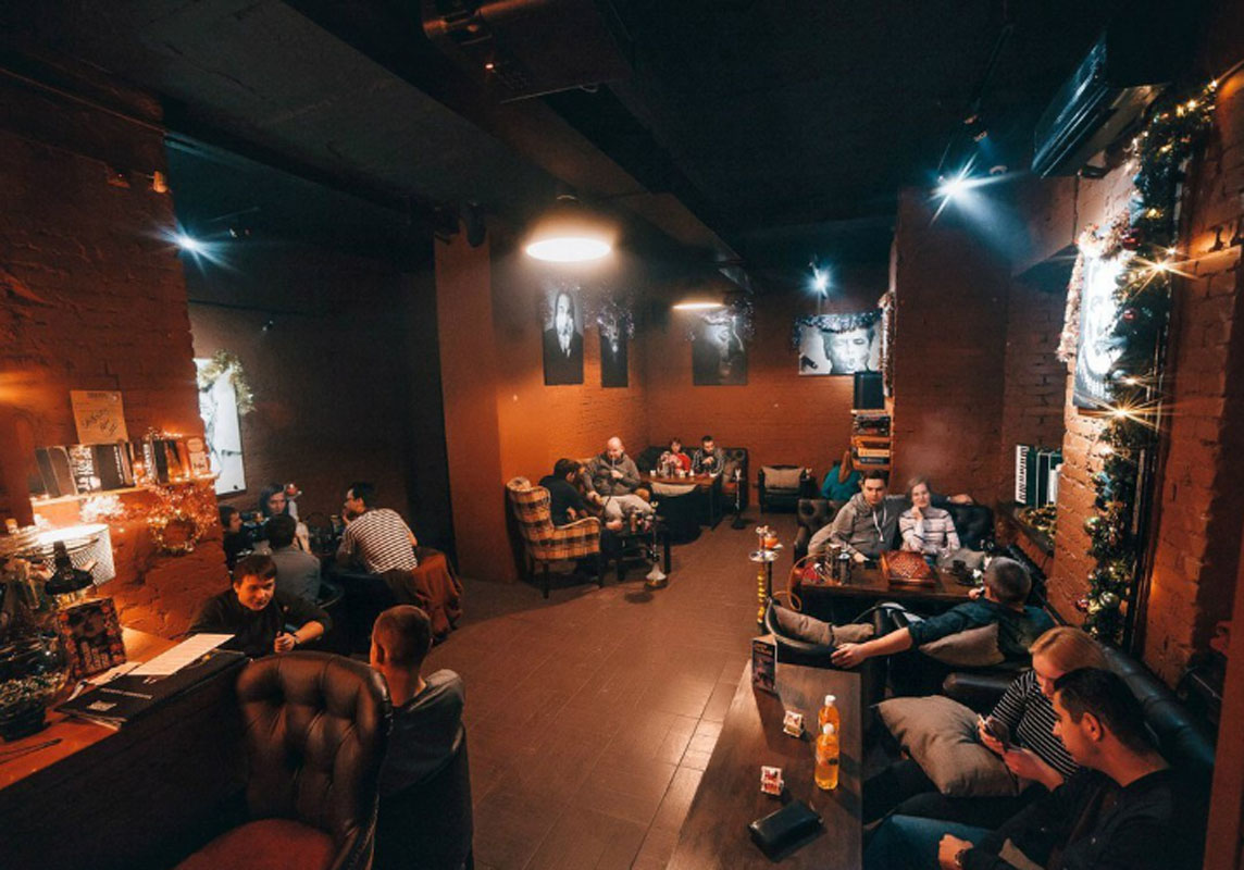 Основной зал — Бар Легендс