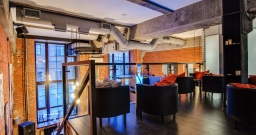 Основной зал