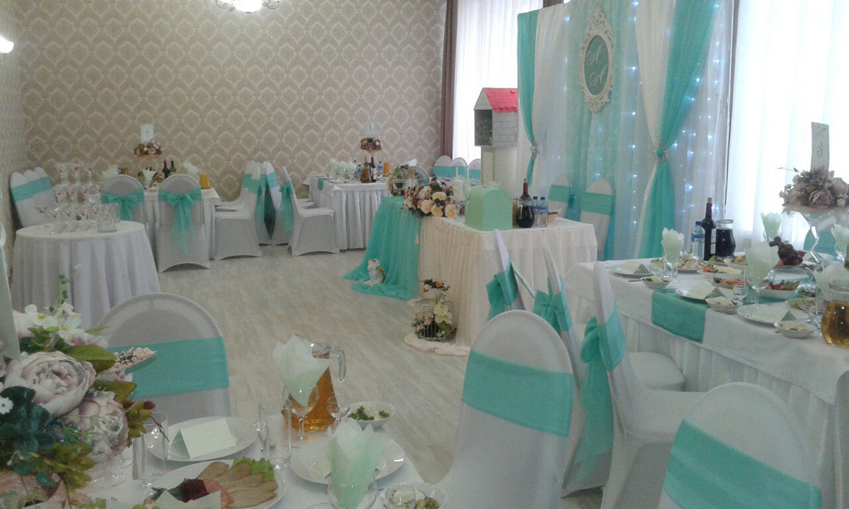 Основной зал — Банкетный зал Круглый стол