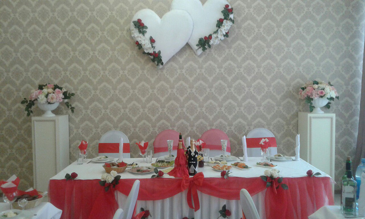 Основной зал — Банкетный зал Круглый стол