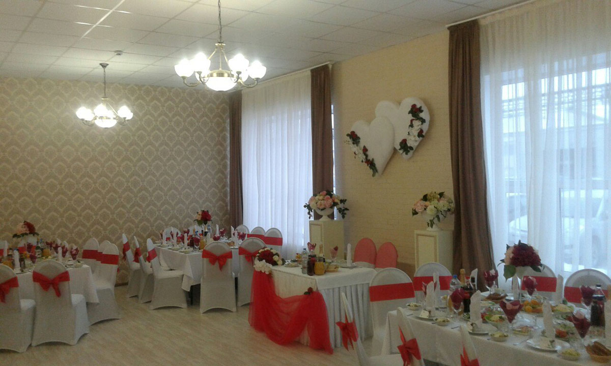 Основной зал — Банкетный зал Круглый стол