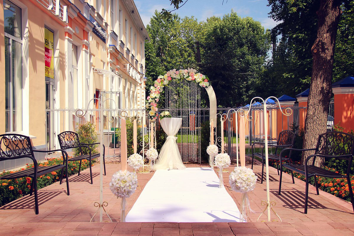 Основной зал — Банкетный зал Фамилия