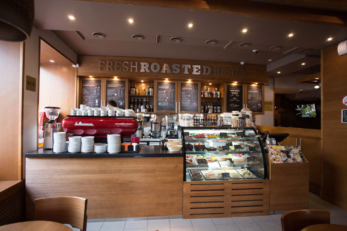 Основной зал — Кофейня Трэвелерс Кофи на Новоторжской улице