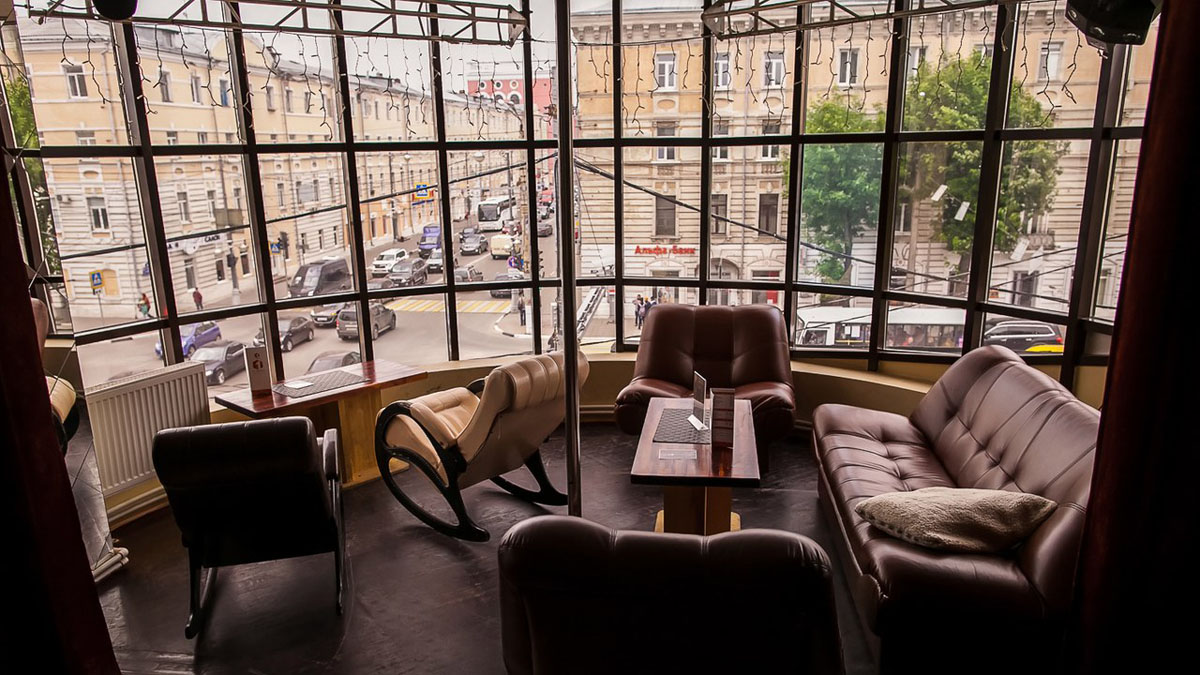 Основной зал — Развлекательный клуб кафе Первый 