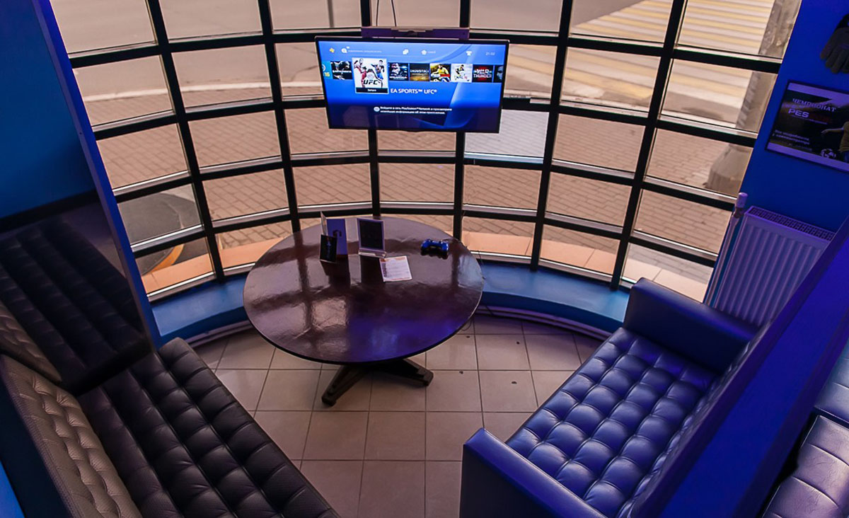 Основной зал — Развлекательный клуб кафе Первый 