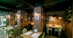 Основной зал — интерьер зала