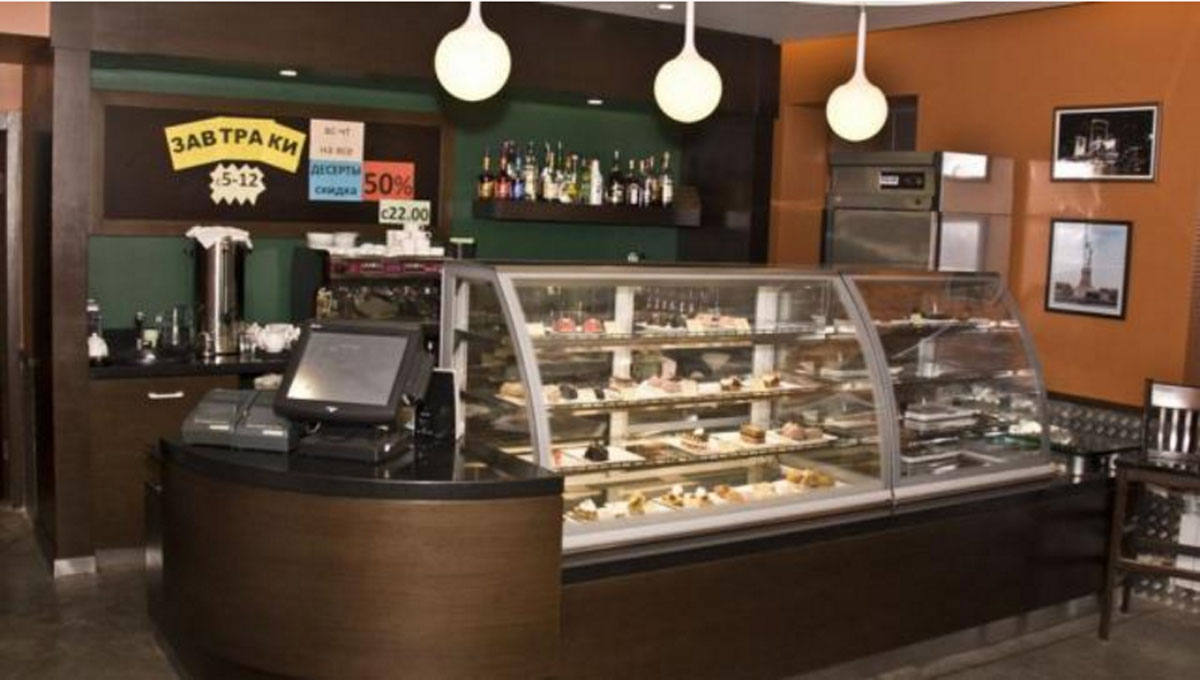 Основной зал — Ла Пиацца и Спорт