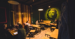 Основной зал — интерьер зала