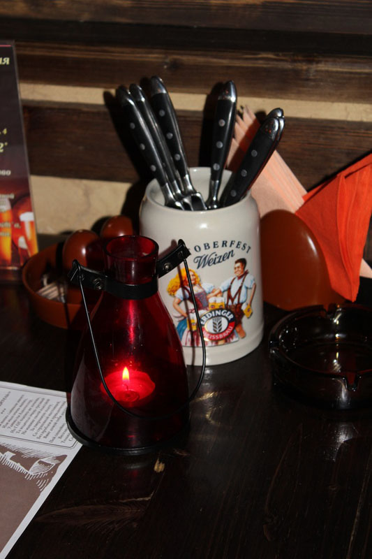 Основной зал — Пивной паб Beerократ на улице Трёхсвятская