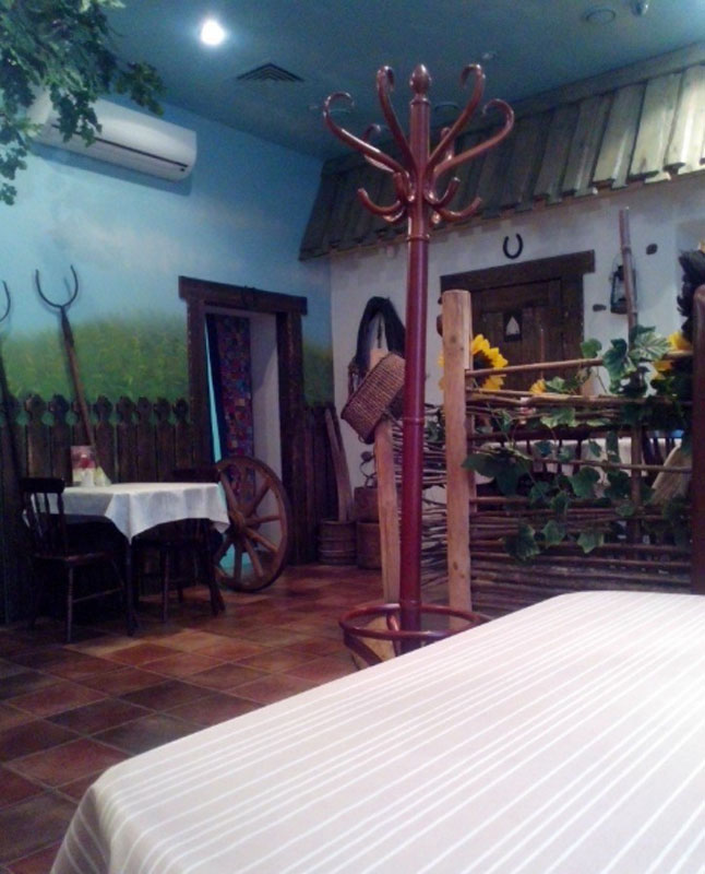 Основной зал — Трактир Ёлки