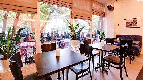 Основной зал — Ля кафе / Ля Кафе  Гриль и Пицца / Le Cafe Grill & Pizza