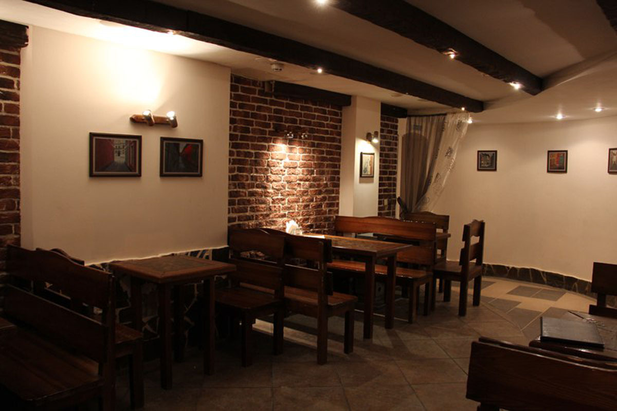 Основной зал — Берлога