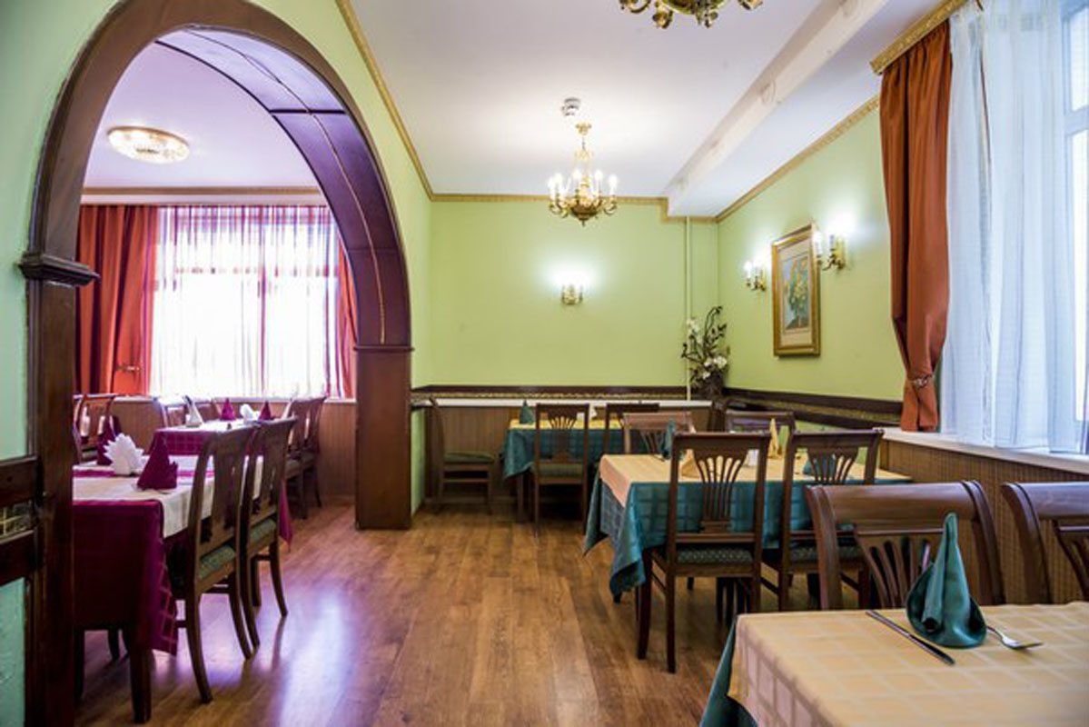 Основной зал — Кафе Октябрьское