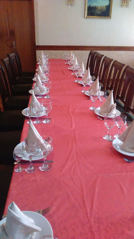 Основной зал — Кафе Октябрьское