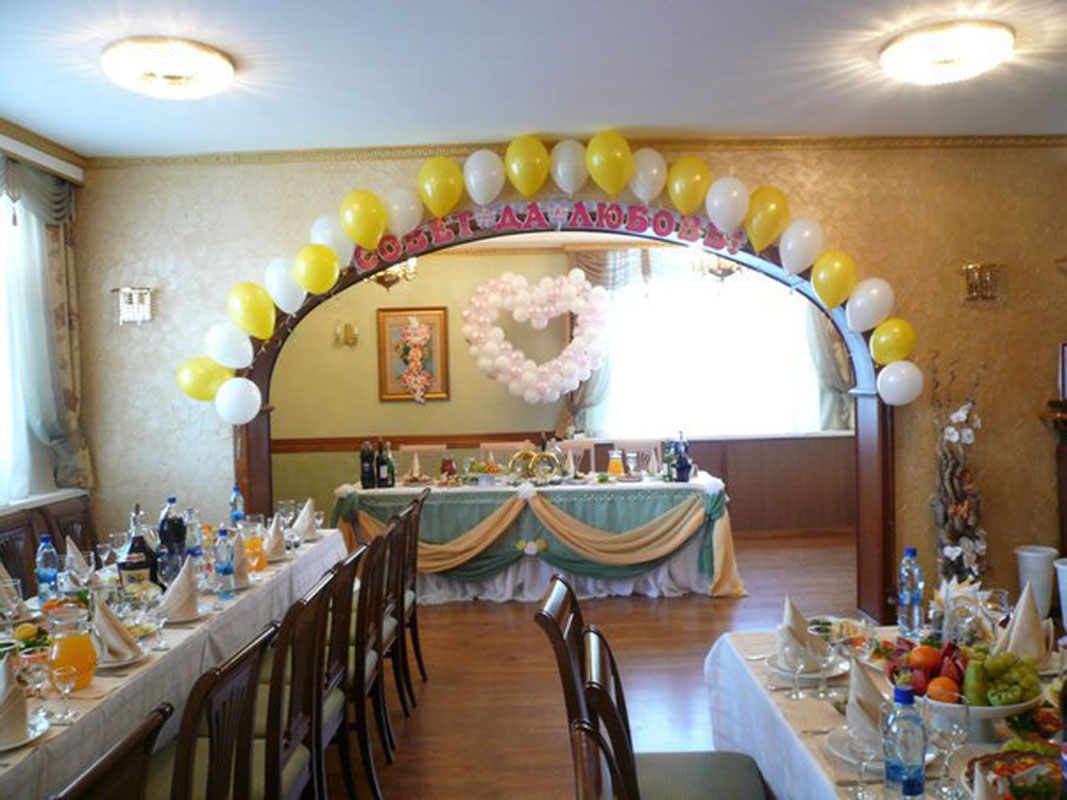 Основной зал — Кафе Октябрьское