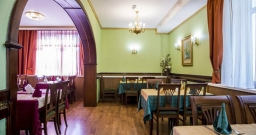 Основной зал