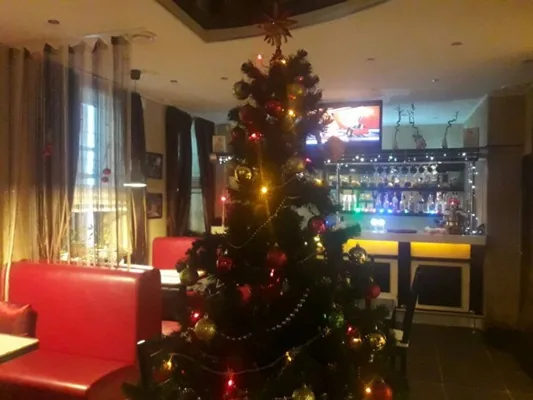 Основной зал