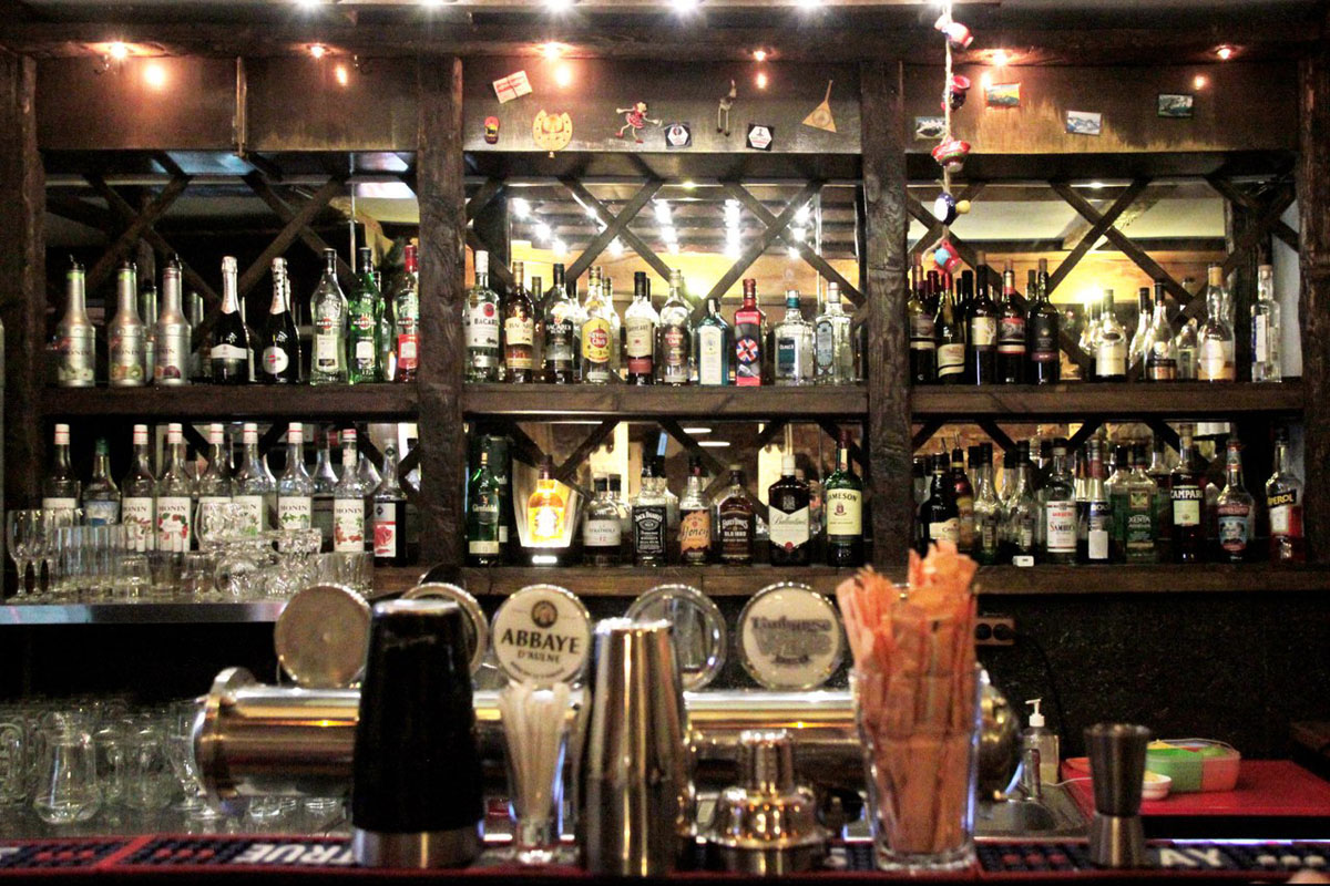 Основной зал — Ла Гротта