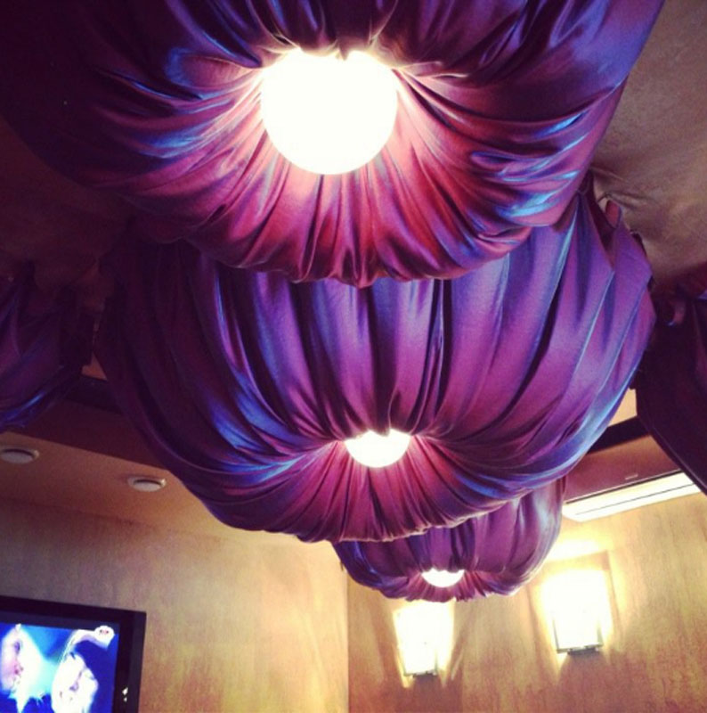 Кафе Щастье на Комсомольском проспекте — Основной зал, фото банкетного зала