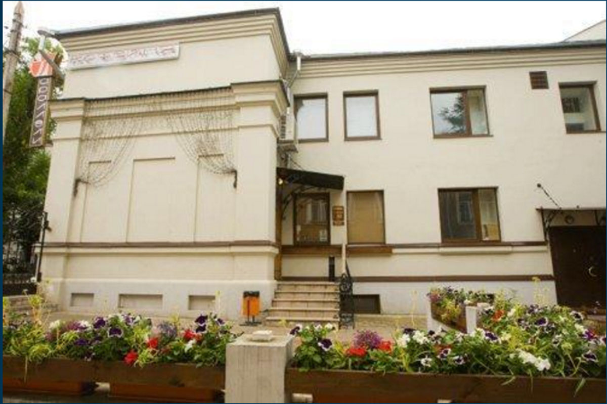 Основной зал — Параллели