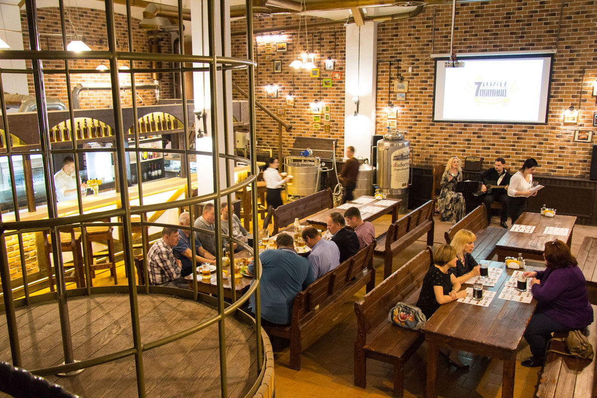 Основной зал — 7 пятниц