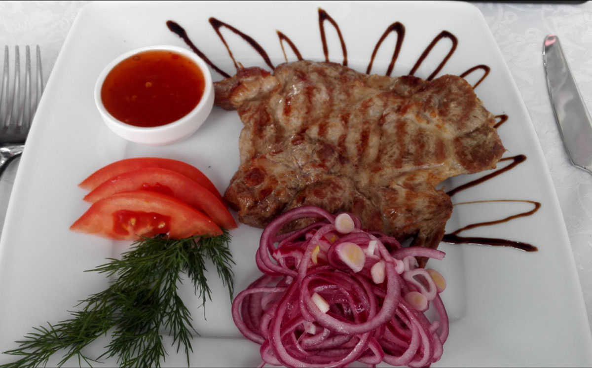 Основной зал — Волга