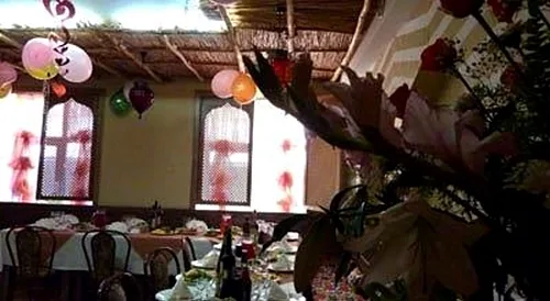 Основной зал — Соломенная крыша