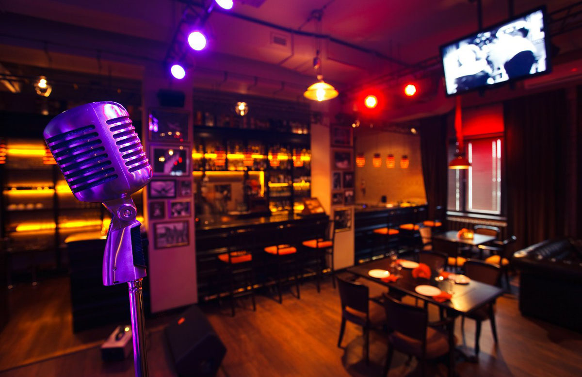 Основной зал — БУТ ЛЕГГЕР МЮЗИК БАР