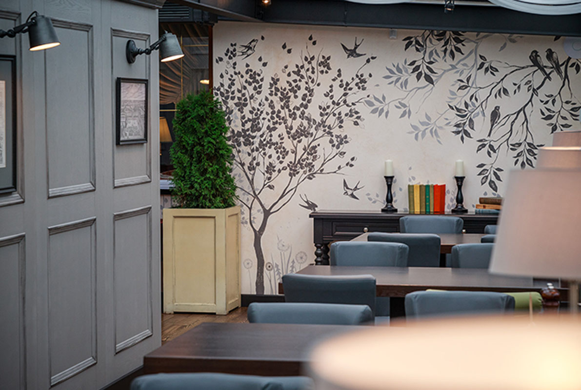 Основной зал — Ресторан-пивоварня Петр Петрович