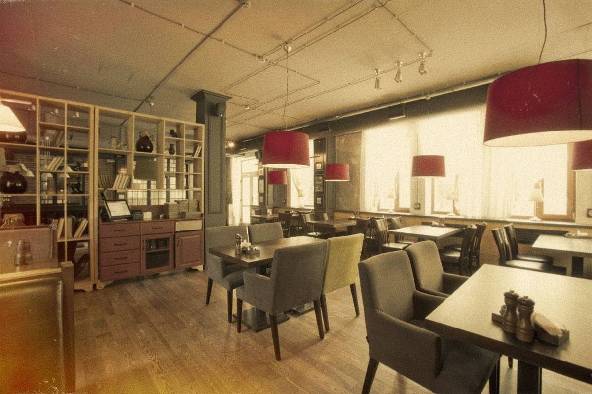 Основной зал — Ресторан-пивоварня Петр Петрович