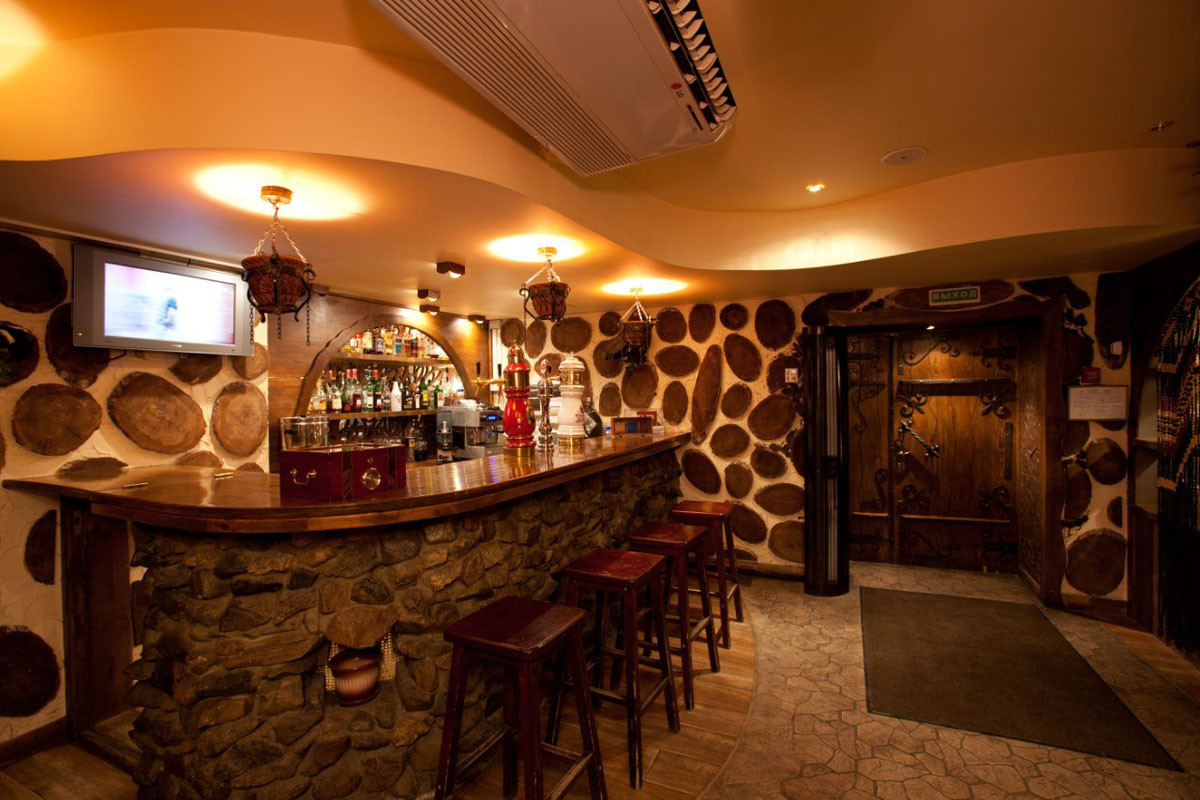 Основной зал — Лисья нора