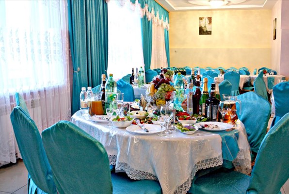 Банкетный зал У фонтана на Оборонной улице