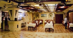 Основной зал