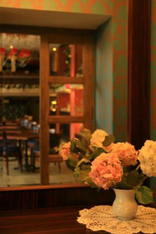 Основной зал — Коммун кафе