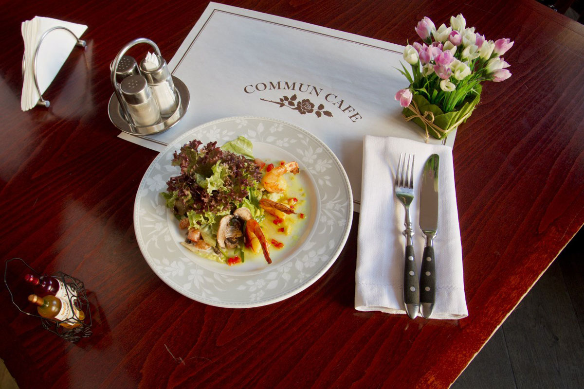 Основной зал — Коммун кафе