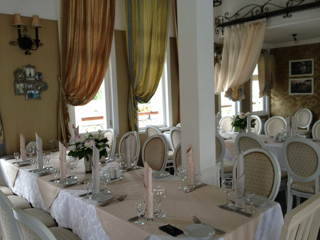 Основной зал — Старая Пристань