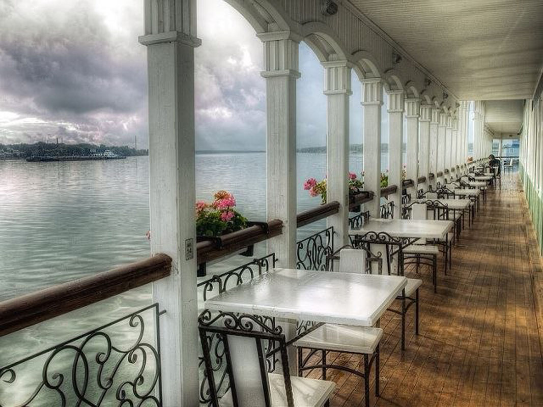 Основной зал — Старая Пристань