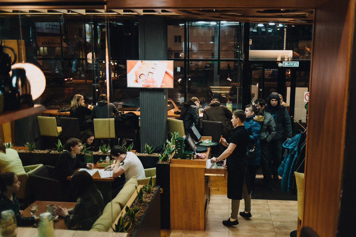 Основной зал — Манеки