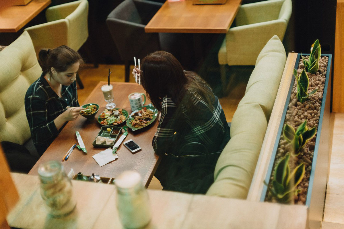 Основной зал — Манеки