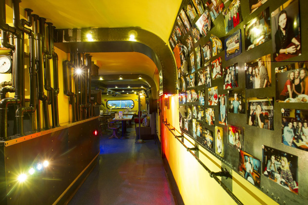 Основной зал — Желтая подводная лодка