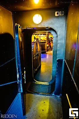 Желтая подводная лодка, Основной зал — фото