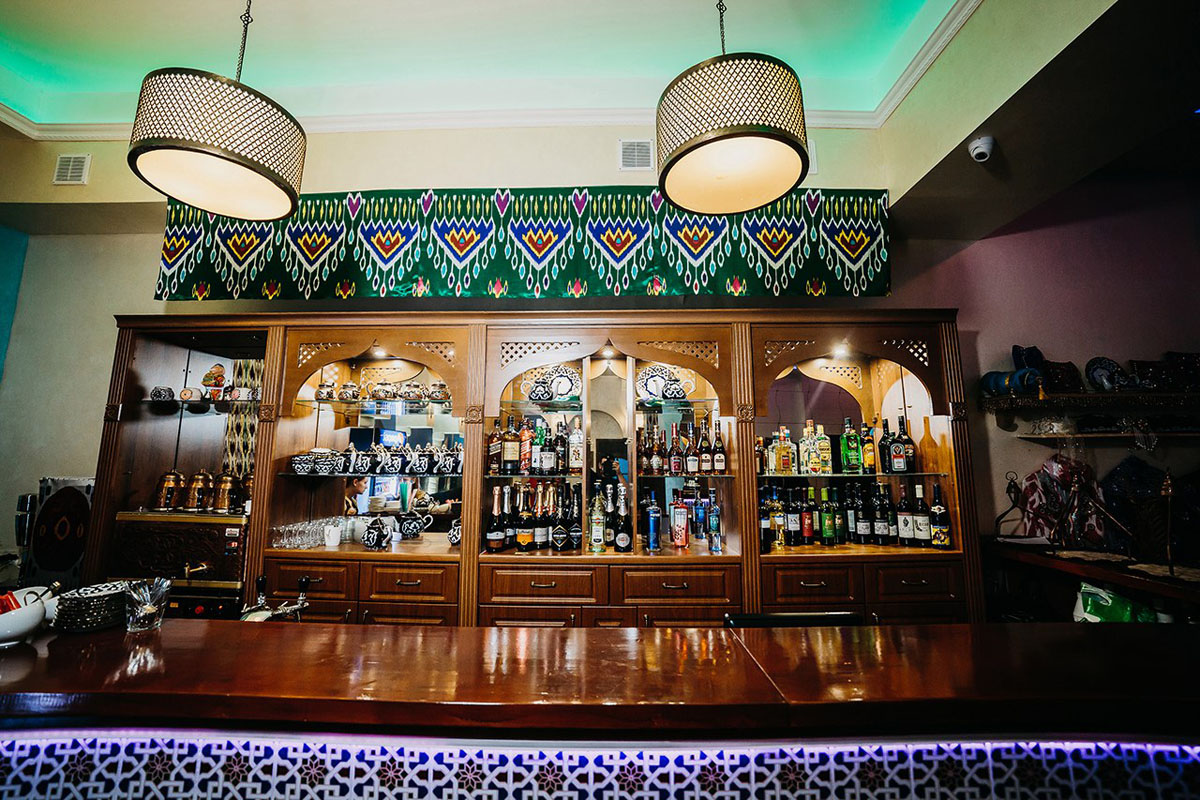 Основной зал — Чайхана Ясмин