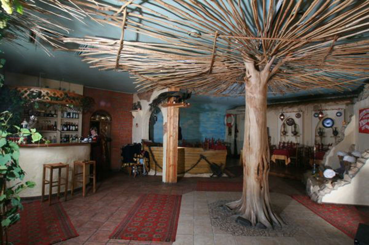 Основной зал — Белое Солнце