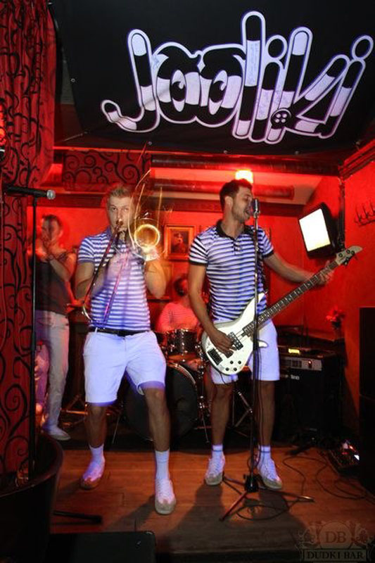 Основной зал — Дудки Бар