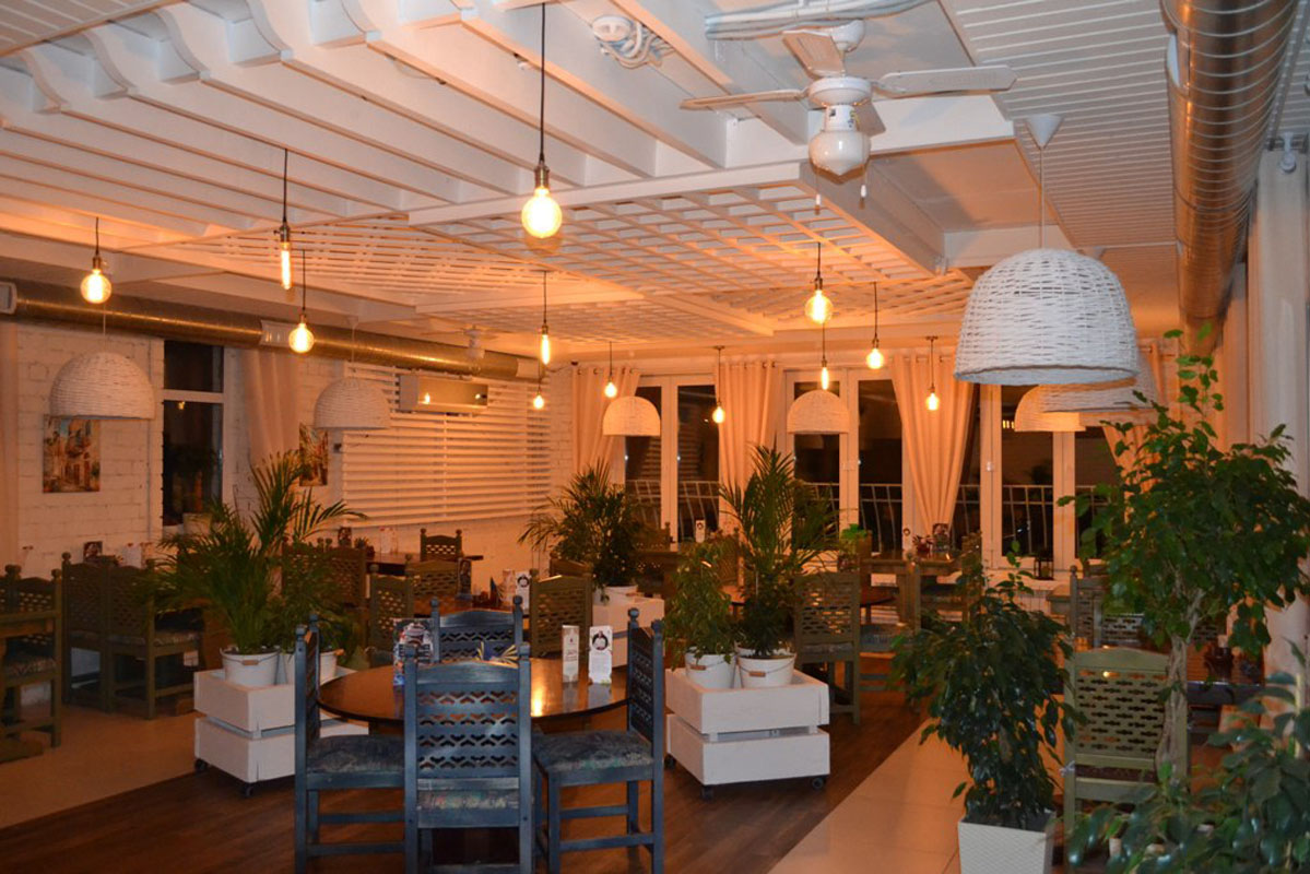 Основной зал — Шеш-Беш