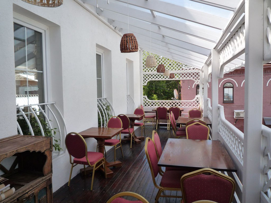 Основной зал — Шеш-Беш