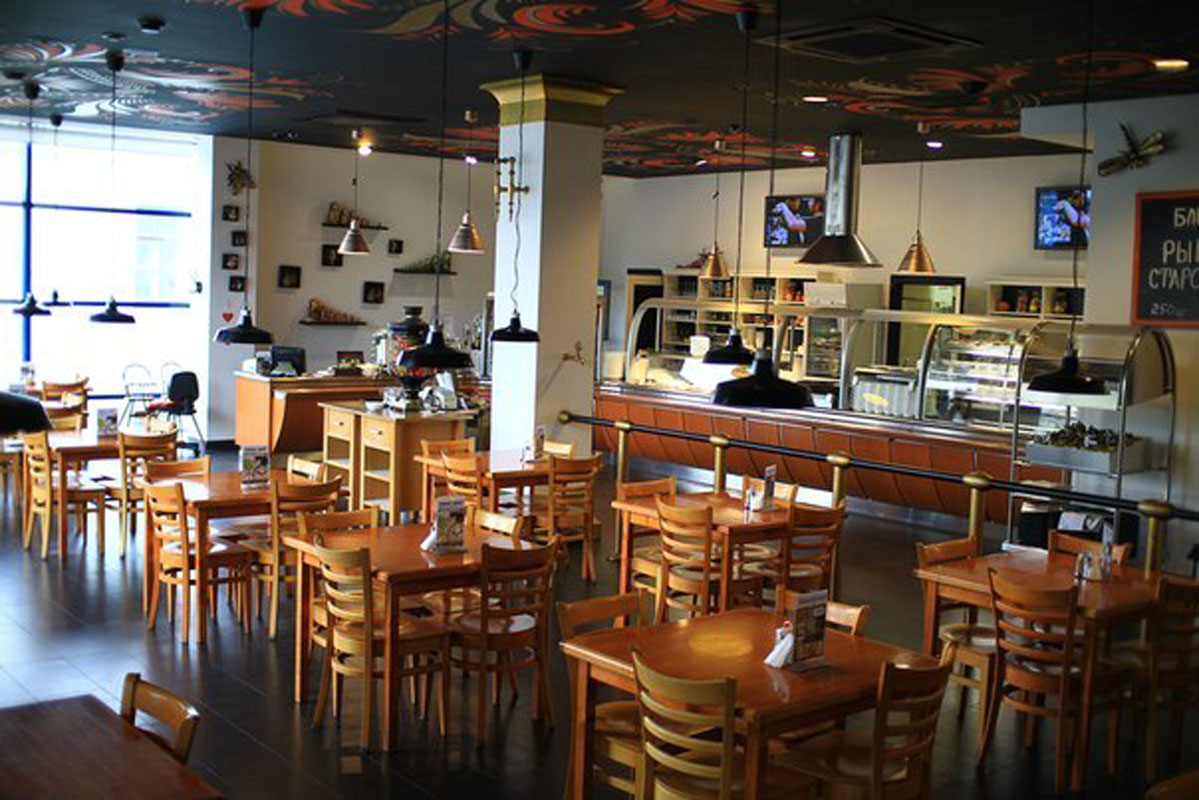 Основной зал — Избушка на улице Ленина