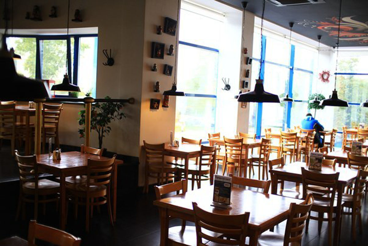 Основной зал — Избушка на улице Ленина