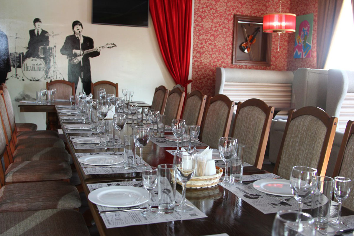 Основной зал — Хэдлайнер