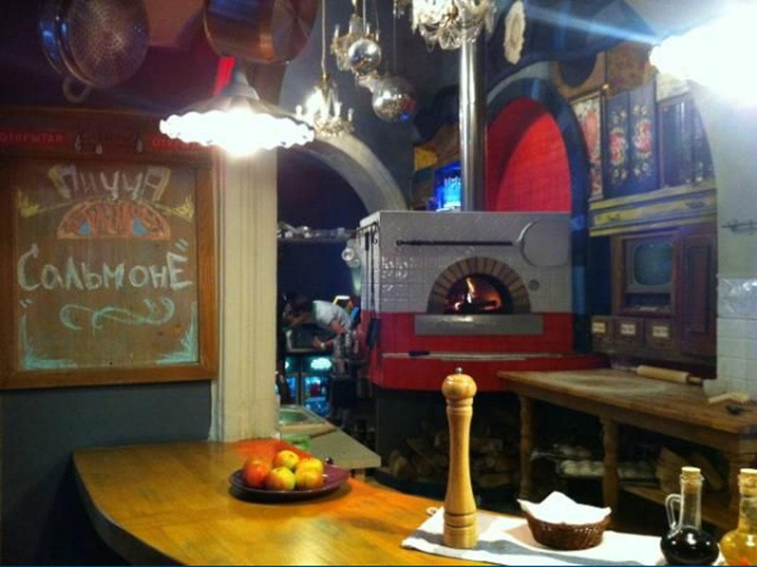 Основной зал — Гастрономическое кафе Кухня